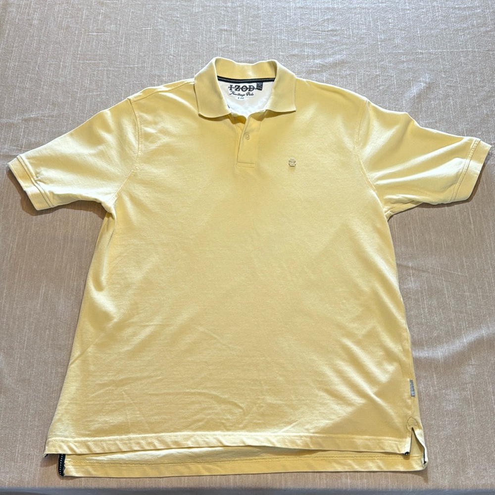IZOD Men’s yellow IZOD Heritage Polo. Size Large